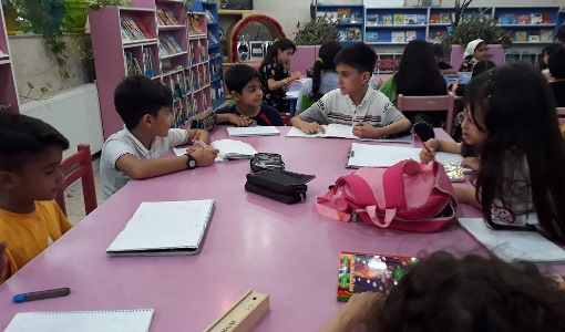 ایستگاه نقاشی به مناسبت هفته دفاع مقدس