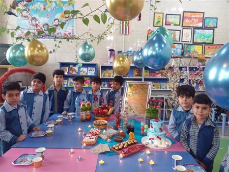 جشن سال نو در کنار دانش آموزان دبستان اندیشه
